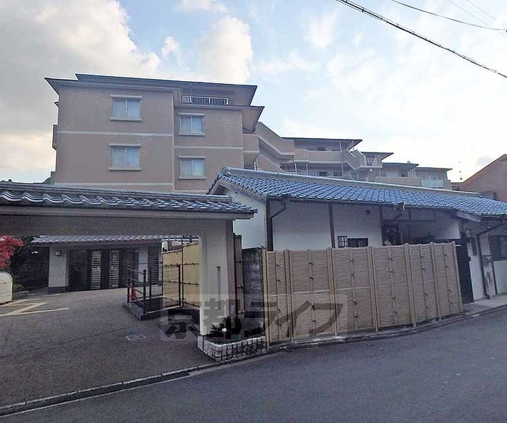 京都府京都市左京区粟田口鳥居町.の賃貸マンションの外観