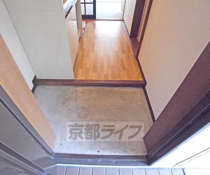 プロムナード宝ヶ池の玄関