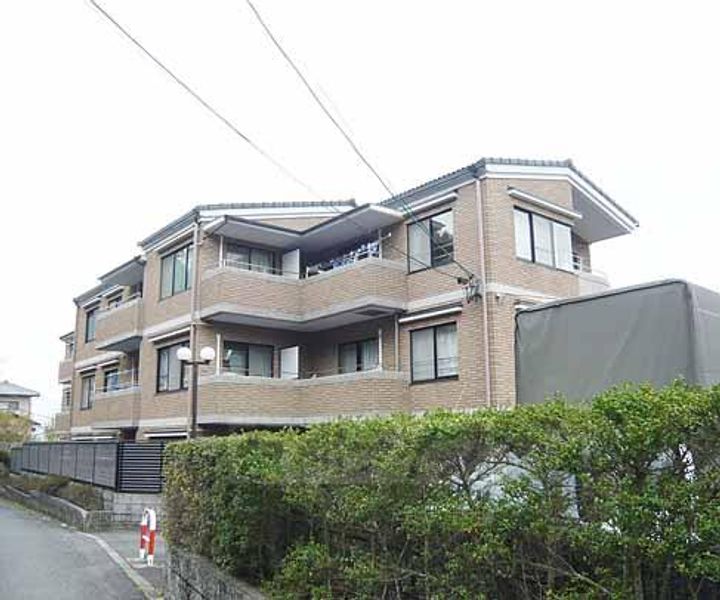 京都府京都市左京区一乗寺東浦町の賃貸マンションの外観