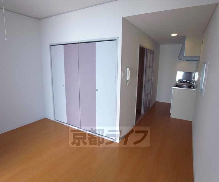 北白川BCBGCLUB201の居間