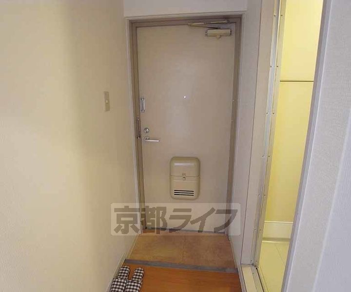 北白川BCBGCLUB201の玄関