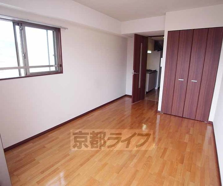 アクアプレイス京都聖護院504の居間