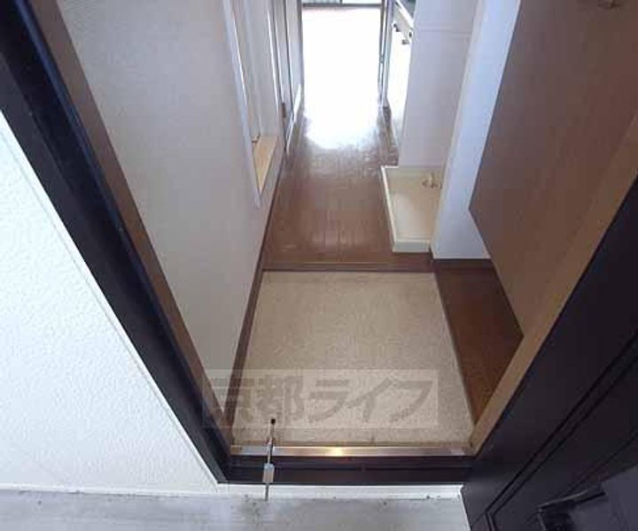 A.P.T BREEZE103の玄関