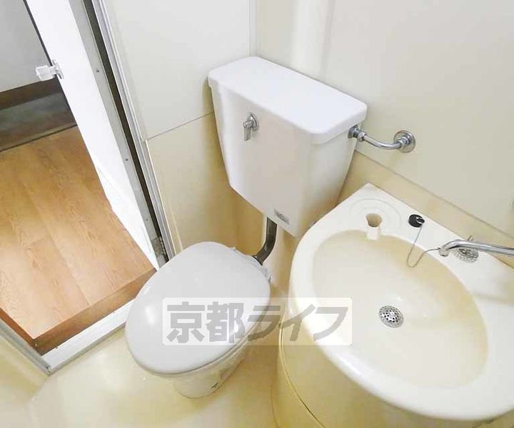 京都府京都市左京区下鴨東本町の賃貸アパートの内装