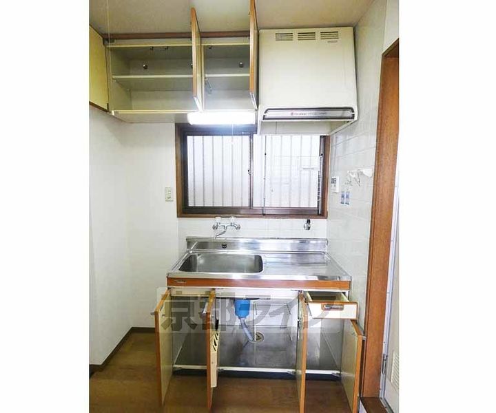 京都府京都市左京区下鴨東本町の賃貸アパートのキッチン