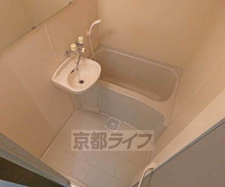 京都府京都市中京区壬生賀陽御所町の賃貸マンションの風呂