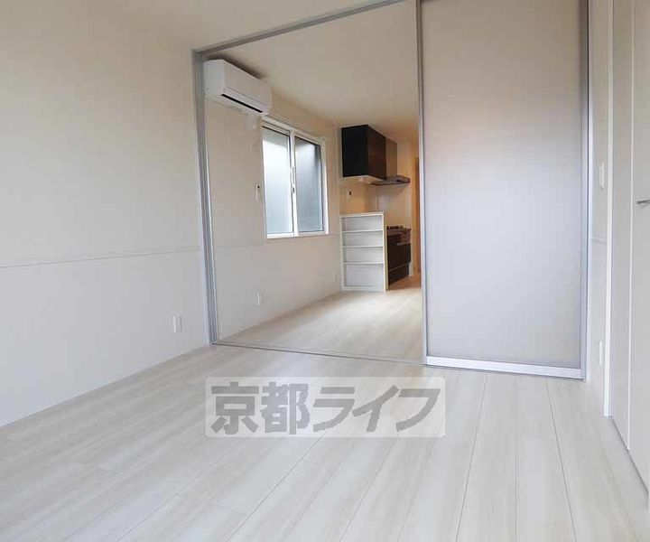 太秦レジデンス W棟の居間