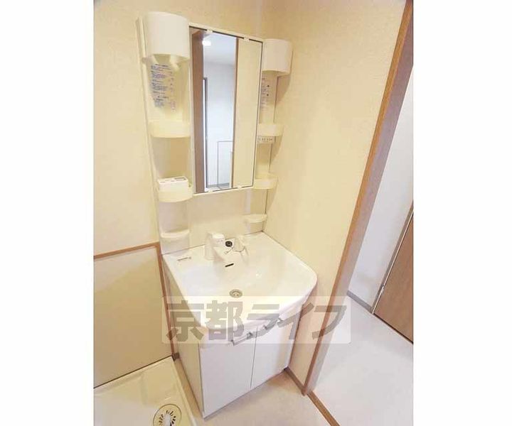 京都府京都市中京区壬生賀陽御所町の賃貸マンションの内装