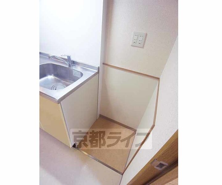 京都府京都市中京区壬生賀陽御所町の賃貸マンションのキッチン