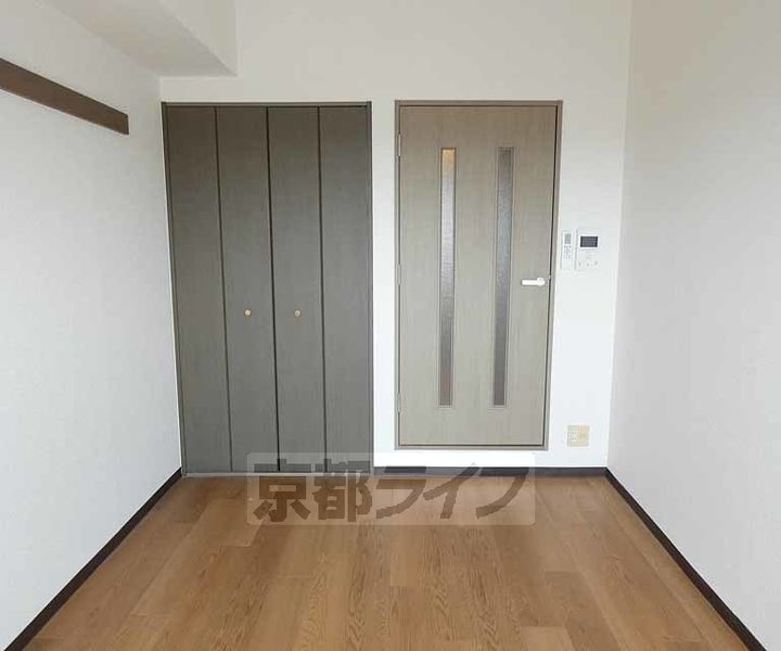 エステート南ビルの居間