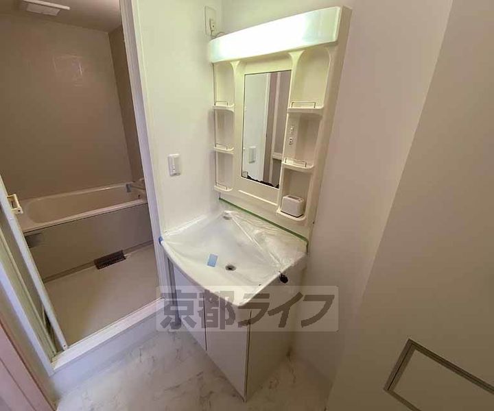 京都府京都市右京区梅津中倉町の賃貸アパートの内装