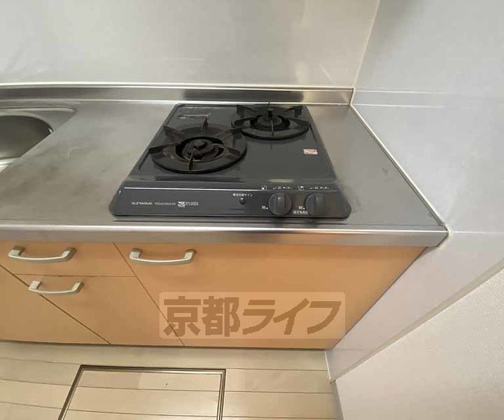 京都府京都市右京区梅津中倉町の賃貸アパートのキッチン