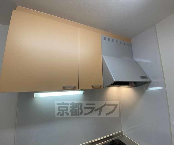 京都府京都市右京区梅津中倉町の賃貸アパートのキッチン