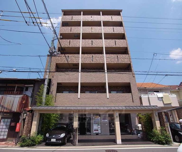 京都府京都市中京区聚楽廻中町の賃貸マンションの外観