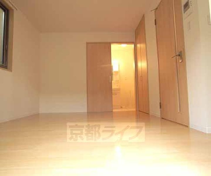 ラフォーレ西ノ京5102の居間