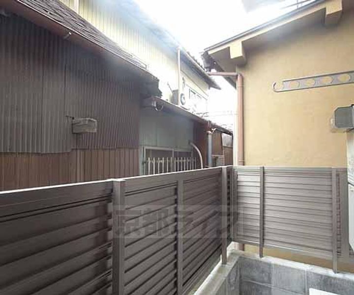 ラフォーレ西ノ京5102の居間