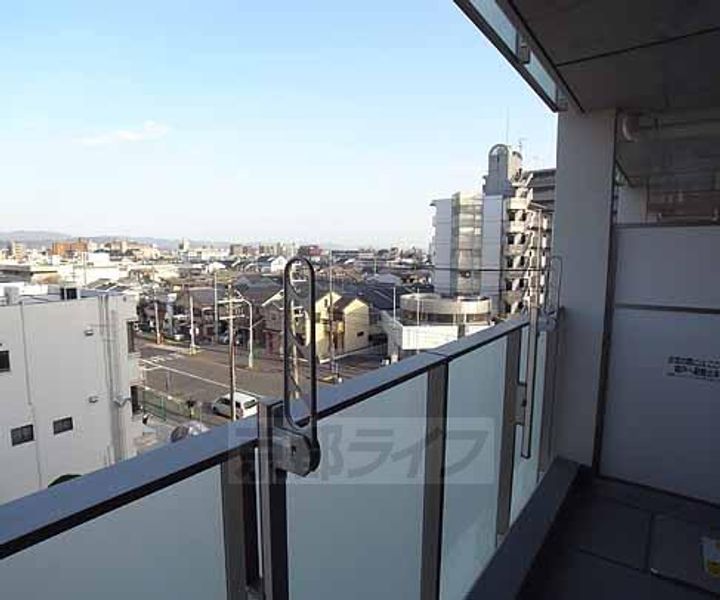 ヴァンヴェルデ西京極の居間
