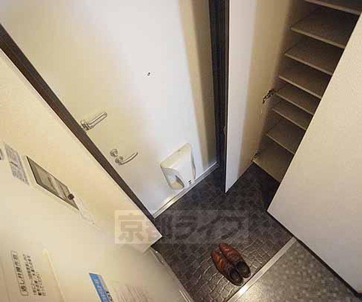レシベ保原Ⅱ102の玄関