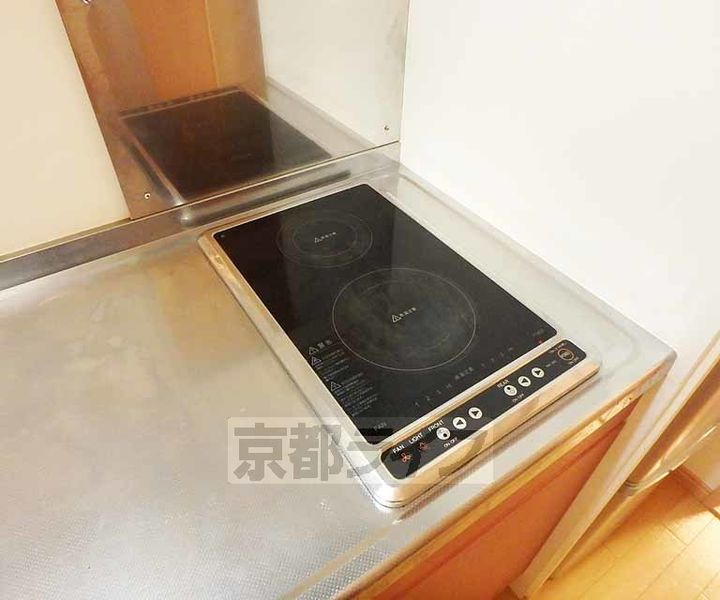 京都府京都市西京区牛ヶ瀬新田泓町の賃貸アパートのキッチン