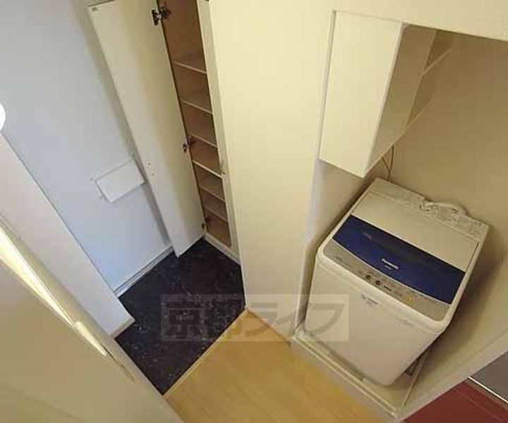 レオパレスUrban桂坂の居間