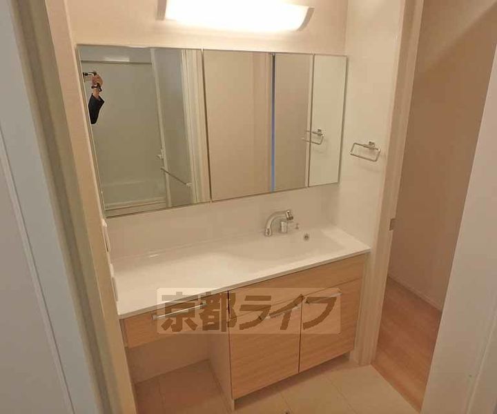 京都府京都市西京区樫原久保町の賃貸アパートの内装