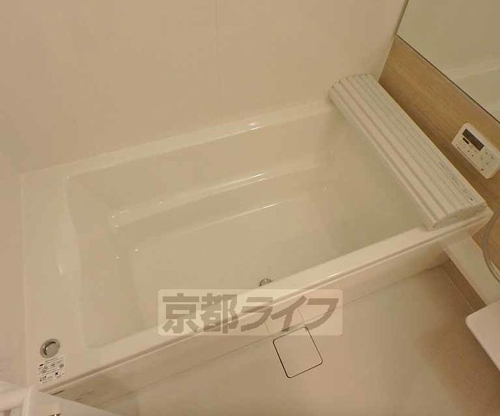 京都府京都市西京区樫原久保町の賃貸アパートの風呂