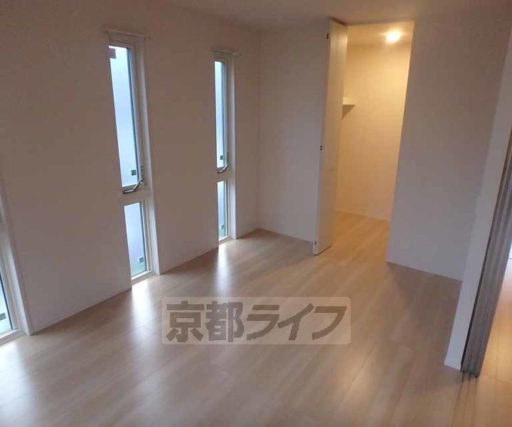京都府京都市西京区樫原久保町の賃貸アパートの居間