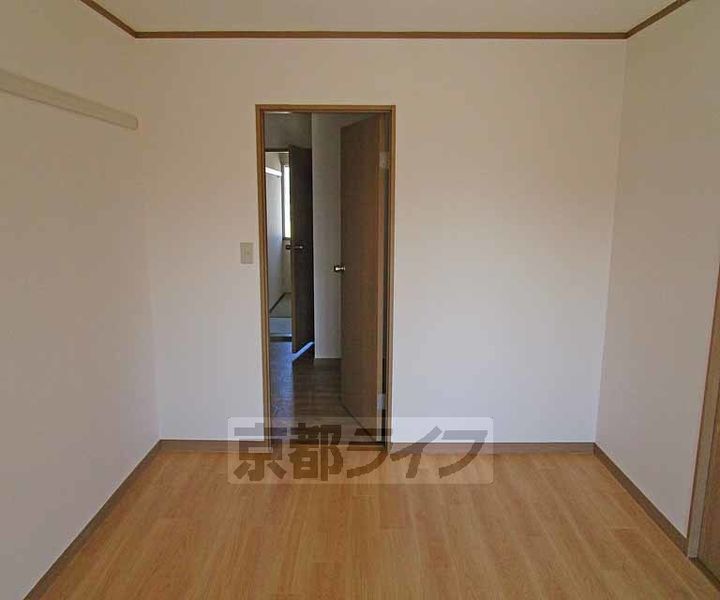 メゾンド・ポンヌフ201の居間