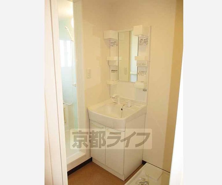 京都府宇治市莵道丸山の賃貸マンションの内装