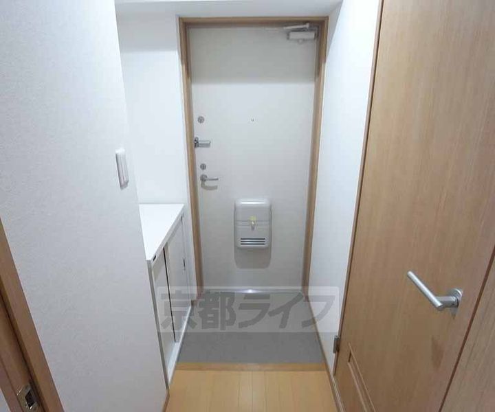 京都府京都市左京区岩倉中町の賃貸マンションの玄関