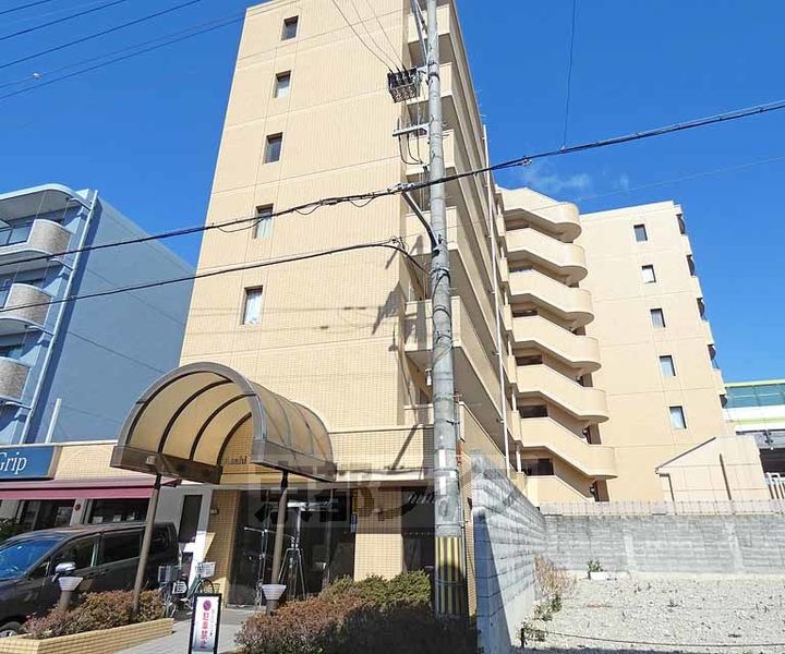 朝日プラザ深草402の外観