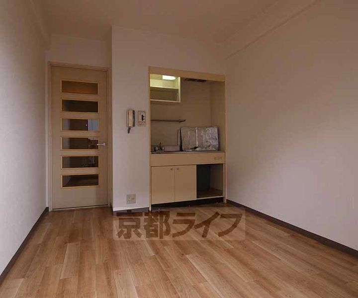朝日プラザ深草402の居間