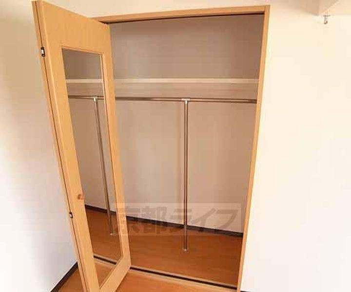 京都府京都市伏見区深草西浦町8丁目の賃貸マンションの内装