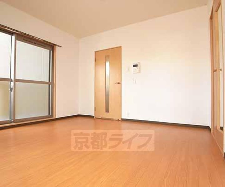 京都府京都市伏見区深草西浦町8丁目の賃貸マンションの居間