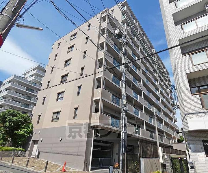 グランドメゾン伏見桃山の外観