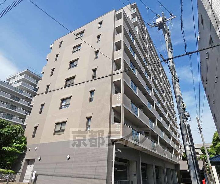 グランドメゾン伏見桃山の外観