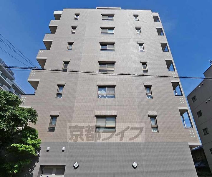 グランドメゾン伏見桃山の外観