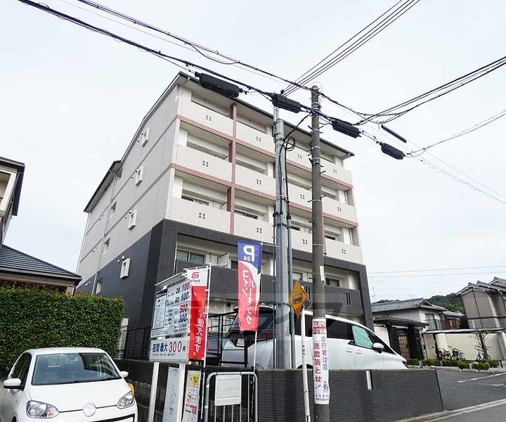 京都府京都市伏見区深草大門町の賃貸マンションの外観