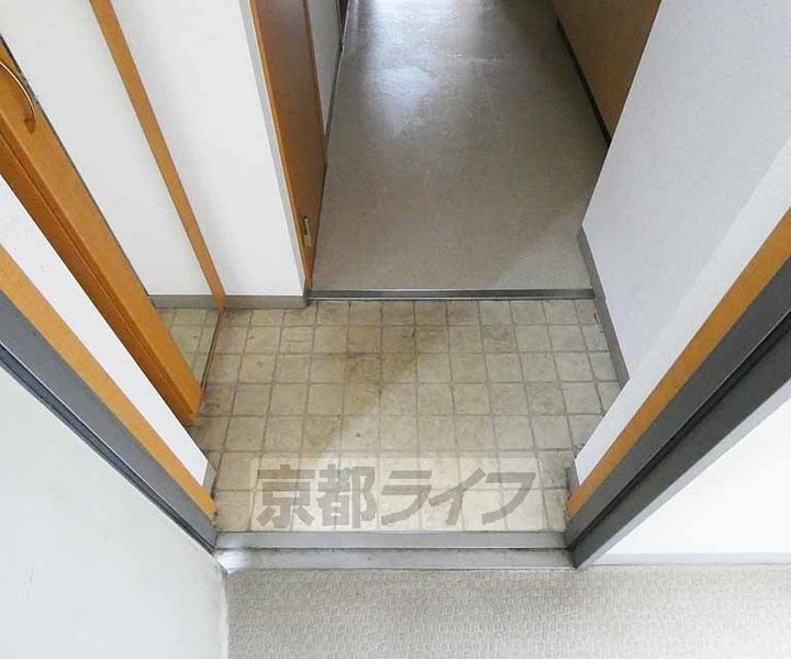 京都府京都市伏見区深草大門町の賃貸マンションの玄関