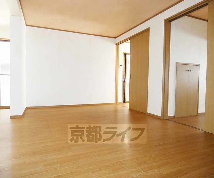 京都府京都市伏見区深草スゝハキ町(一戸建)の賃貸物件の居間