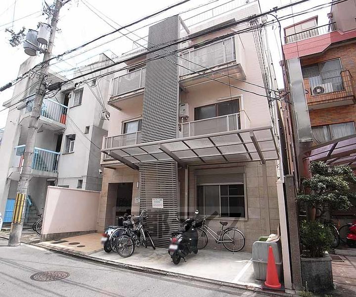 京都府京都市伏見区深草ヲカヤ町の賃貸マンションの外観