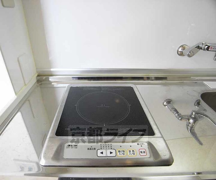 京都府京都市伏見区深草ヲカヤ町の賃貸マンションのキッチン