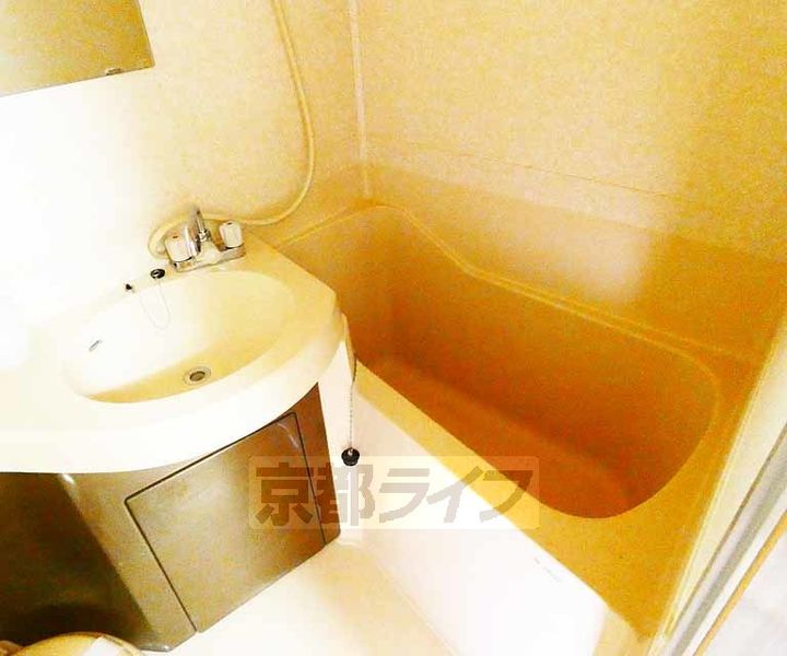 京都府京都市伏見区竹田浄菩提院町の賃貸マンションの風呂