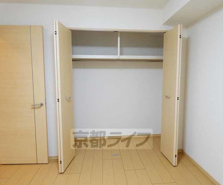 京都府京都市伏見区竹田藁屋町の賃貸マンションの内装