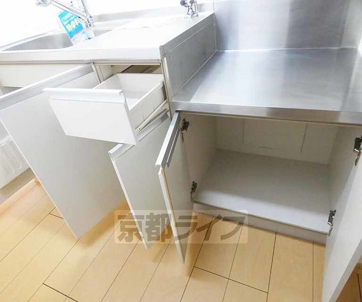 京都府京都市伏見区竹田藁屋町の賃貸マンションの内装