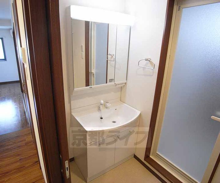 京都府京都市伏見区白銀町の賃貸マンションの内装