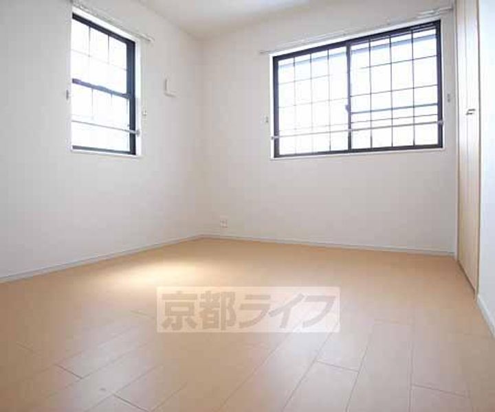 ヴィラ花水木202の居間