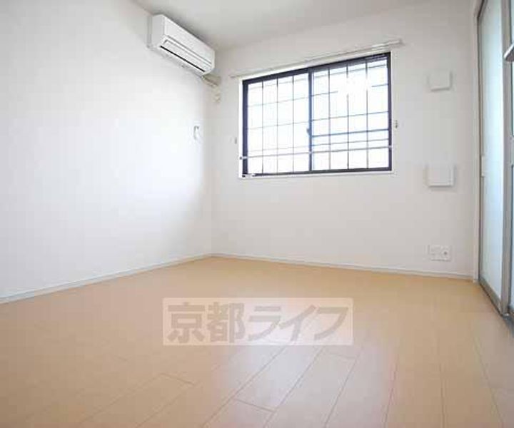 ヴィラ花水木202の居間