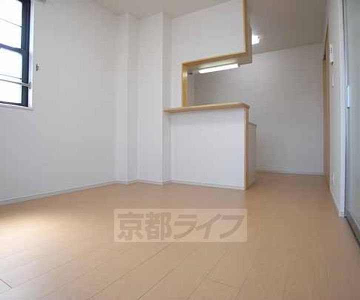 ヴィラ花水木202の居間