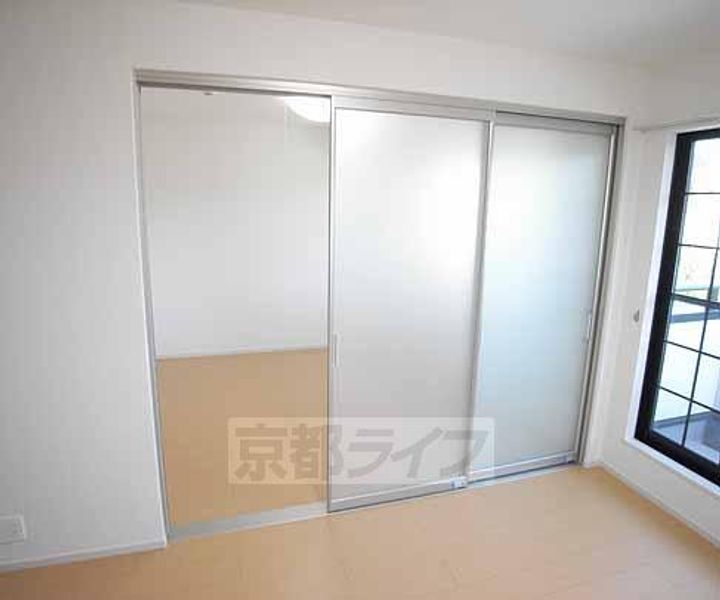 ヴィラ花水木202の居間